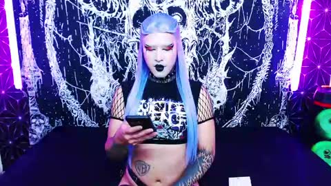 caroline online show from May 28, 2026, 12:52 am