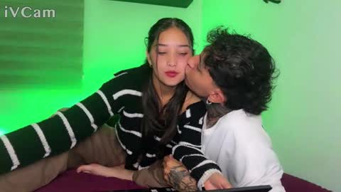 Jean Y Isa online show from December 2, 2025, 4:51 am