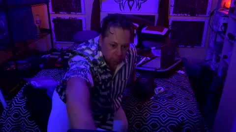 Jonny Coxman online show from November 10, 2025, 6:12 am