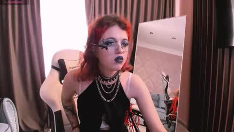 Elly online show from September 27, 2025, 10:37 pm
