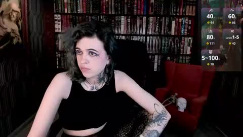 Snapshot of noellegothicshadow chatting on July 4, 2026, 12:39 am Elly online show from July 4, 2026, 12:39 am