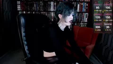 Snapshot of noellegothicshadow chatting on July 6, 2026, 2:52 am Elly online show from July 6, 2026, 2:52 am