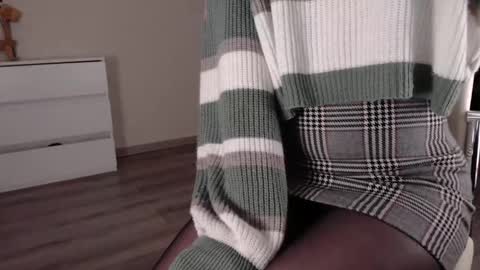 noelleneptune online show from February 18, 2025, 2:38 pm