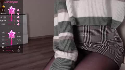 noelleneptune online show from October 16, 2025, 4:57 am