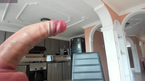  In instagram dayhannanoemi online show from September 30, 2025, 2:44 pm