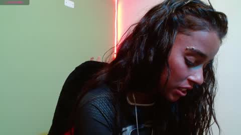 Snapshot of noha_thomson chatting on January 17, 2025, 10:56 pm Noha Thomson online show from January 17, 2025, 10:56 pm