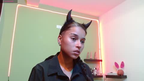 Snapshot of noha_thomson chatting on January 18, 2025, 8:30 pm Noha Thomson online show from January 18, 2025, 8:30 pm