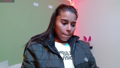 Snapshot of noha_thomson chatting on January 28, 2025, 8:15 pm Noha Thomson online show from January 28, 2025, 8:15 pm