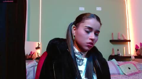 Snapshot of noha_thomson chatting on February 13, 2025, 1:40 am Noha Thomson online show from February 13, 2025, 1:40 am
