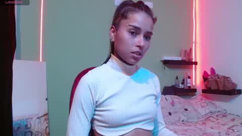 Snapshot of noha_thomson chatting on February 17, 2025, 11:20 pm Noha Thomson online show from February 17, 2025, 11:20 pm