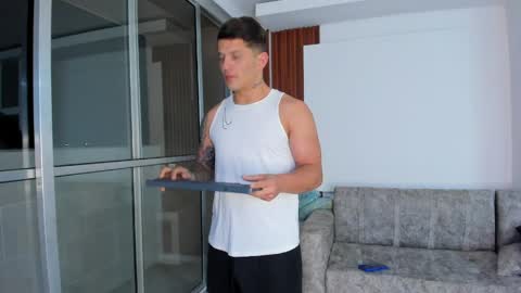 nohabennett7 online show from April 2, 2026, 4:43 am