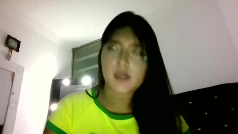 Nohemi online show from June 11, 2026, 4:43 am