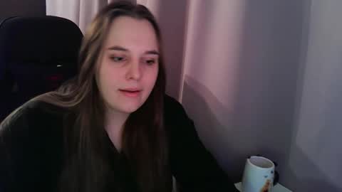 noir_ember_ online show from October 18, 2025, 12:39 pm