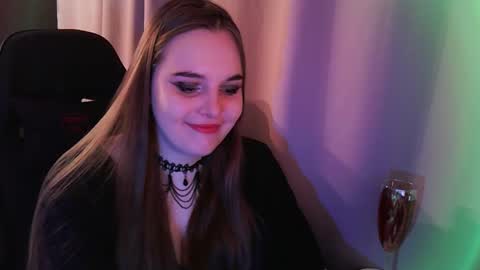 noir_ember_ online show from October 30, 2025, 1:45 pm