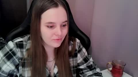 noir_ember_ online show from February 9, 2026, 7:56 am