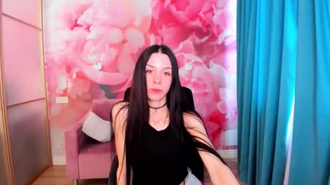 NoirDiva online show from April 20, 2026, 5:54 am