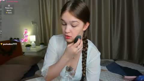 noirmelly online show from June 16, 2026, 6:21 pm