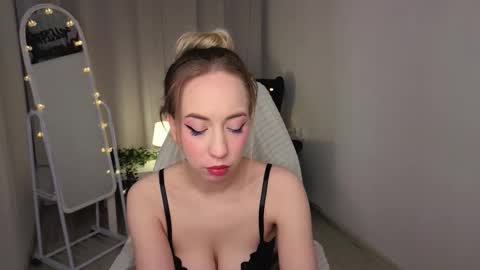 Snapshot of noirnymphh chatting on February 16, 2026, 10:17 pm Isabelle online show from February 16, 2026, 10:17 pm