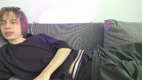 nolan_sagee online show from June 1, 2026, 8:05 am