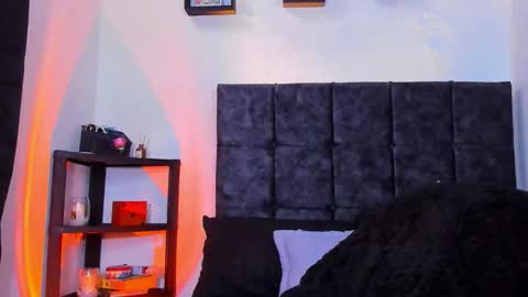 Nolan  online show from October 22, 2025, 7:46 pm