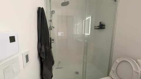 noname514836 online show from March 19, 2026, 11:42 pm