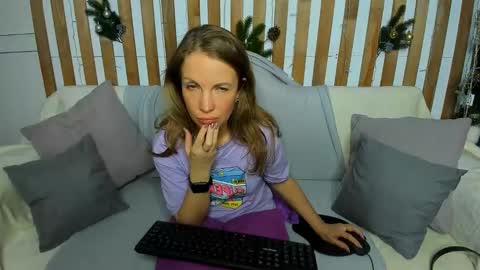 Nora online show from December 25, 2024, 2:35 am