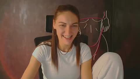 Nora online show from September 25, 2025, 12:20 pm