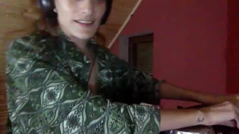 norablues online show from September 23, 2025, 6:00 pm