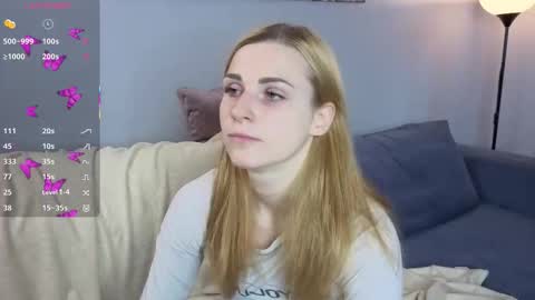 Elina online show from September 20, 2025, 10:27 am