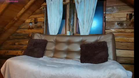 Nordik and clementine online show from November 18, 2025, 1:00 am