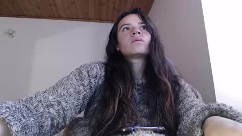 noreen_ online show from December 18, 2025, 2:23 pm