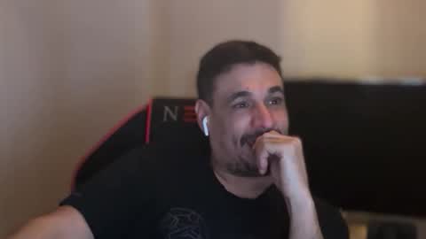 Manu online show from March 1, 2026, 8:55 pm