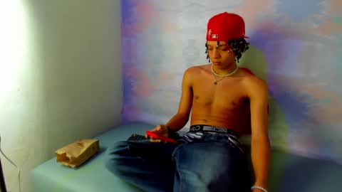 Snapshot of not_hoffman chatting on December 10, 2024, 1:11 pm HOFFMAN online show from December 10, 2024, 1:11 pm