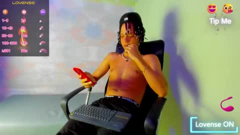 Snapshot of not_hoffman chatting on December 20, 2024, 5:18 pm HOFFMAN online show from December 20, 2024, 5:18 pm