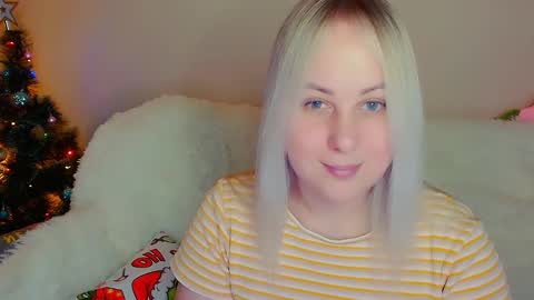 Snapshot of not_nakedcat chatting on December 20, 2024, 6:02 pm hi glad to chat online show from December 20, 2024, 6:02 pm