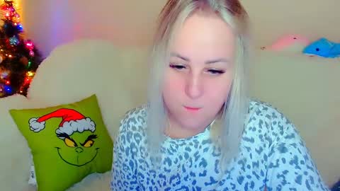 Snapshot of not_nakedcat chatting on December 27, 2024, 4:15 am hi glad to chat online show from December 27, 2024, 4:15 am