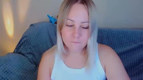 Snapshot of not_nakedcat chatting on September 9, 2025, 10:04 am hi glad to chat online show from September 9, 2025, 10:04 am