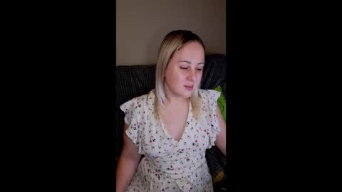 Snapshot of not_nakedcat chatting on October 2, 2025, 2:57 pm hi glad to chat online show from October 2, 2025, 2:57 pm