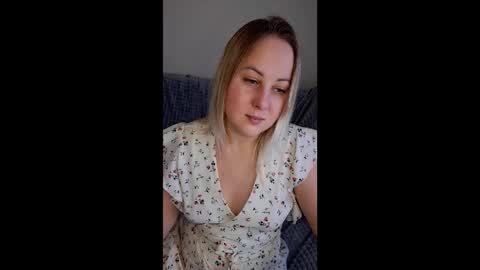 Snapshot of not_nakedcat chatting on October 14, 2025, 9:21 am hi glad to chat online show from October 14, 2025, 9:21 am