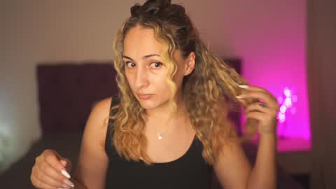 Tina online show from January 8, 2025, 2:25 am