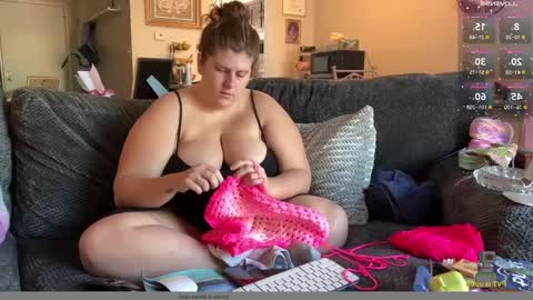 Snapshot of noturbabymoms chatting on September 12, 2025, 3:23 pm NotUrBabyMoms online show from September 12, 2025, 3:23 pm