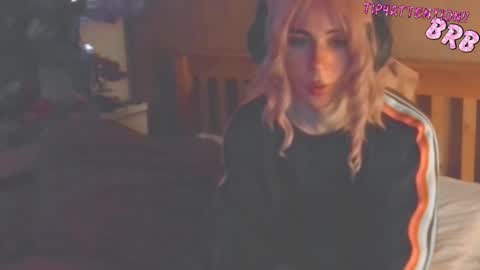 Lucy online show from December 14, 2025, 10:03 pm