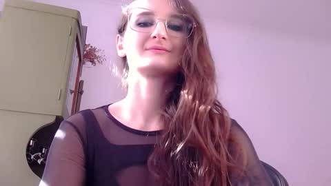nova_mystic online show from October 7, 2025, 10:56 am
