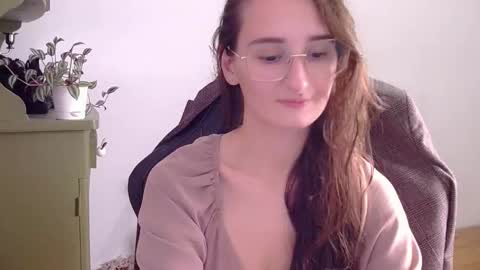 nova_mystic online show from October 14, 2025, 1:23 pm