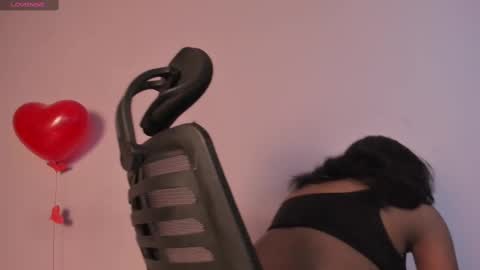 Snapshot of nova_swan chatting on February 14, 2025, 7:33 pm NOVA online show from February 14, 2025, 7:33 pm