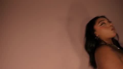 Snapshot of nova_swan chatting on March 3, 2025, 10:42 pm NOVA online show from March 3, 2025, 10:42 pm