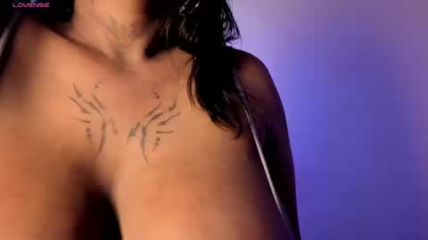 Snapshot of nova_swan chatting on September 19, 2025, 8:31 pm NOVA online show from September 19, 2025, 8:31 pm