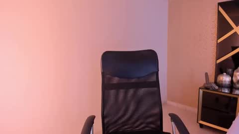 novabeaumont online show from November 20, 2025, 9:36 pm