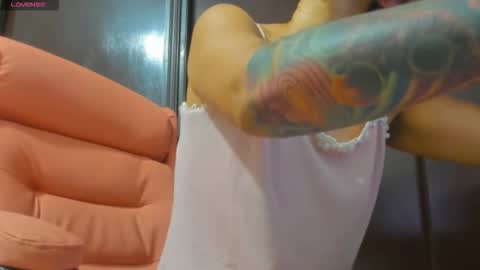 Snapshot of novacy_swtt18 chatting on October 24, 2025, 10:33 am Novacy online show from October 24, 2025, 10:33 am