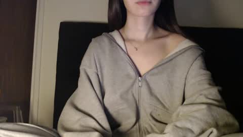 Snapshot of novafrey chatting on December 17, 2024, 11:05 pm Olivia online show from December 17, 2024, 11:05 pm